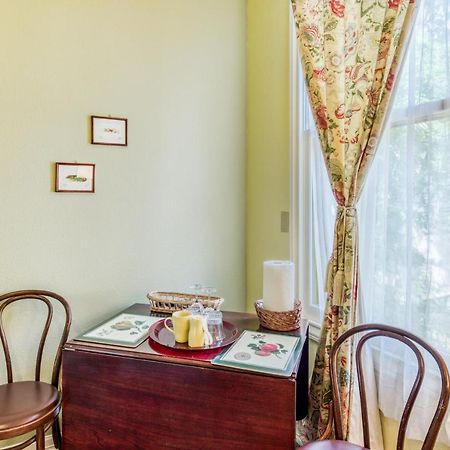 Yellow Rose Bed & Breakfast ซานอันโตนิโอ ภายนอก รูปภาพ