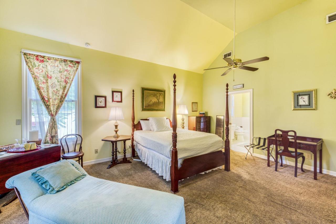 Yellow Rose Bed & Breakfast ซานอันโตนิโอ ภายนอก รูปภาพ