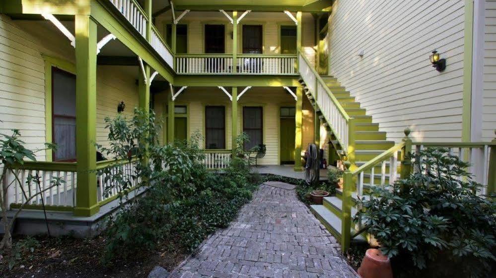 Yellow Rose Bed & Breakfast ซานอันโตนิโอ ภายนอก รูปภาพ